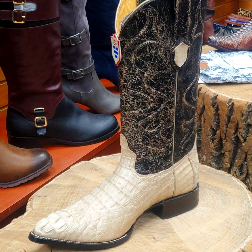Brand New Los Altos Caimen Boots